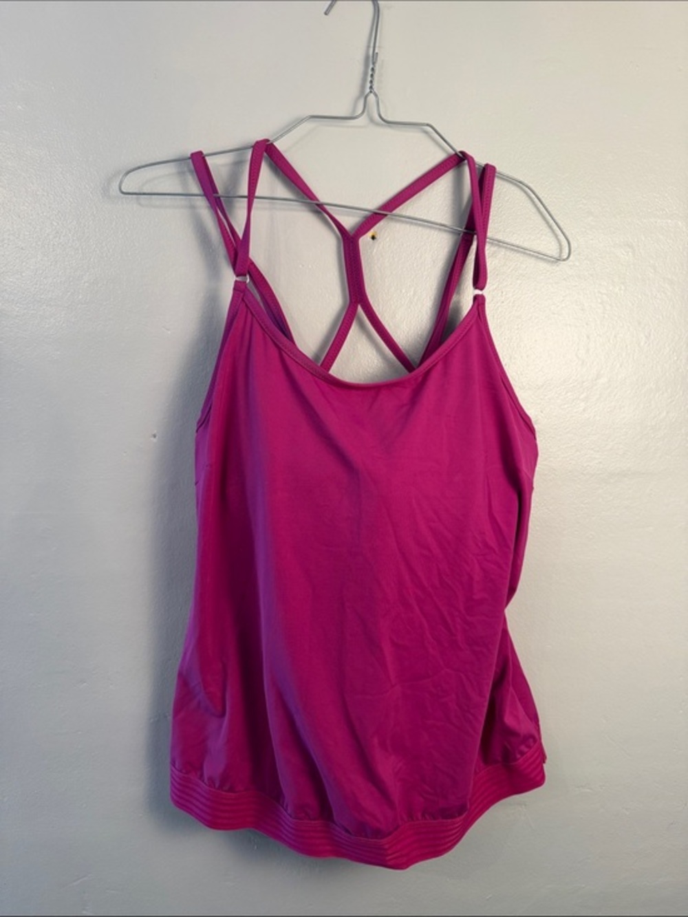 Athleta Magenta Racerback Tankini size 34D/DD purple magenta cross back